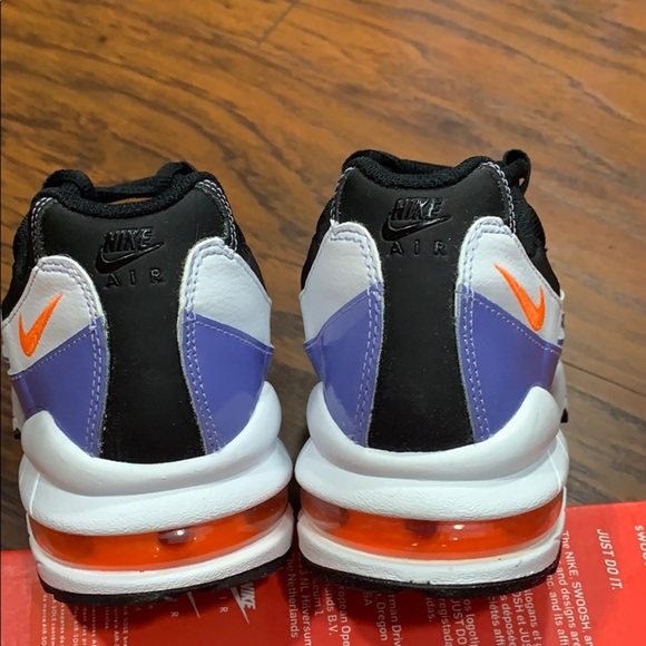 • NIKE AIR MAX ‘95 LE WMNS Black/Total Orange - Picture 13 of 16